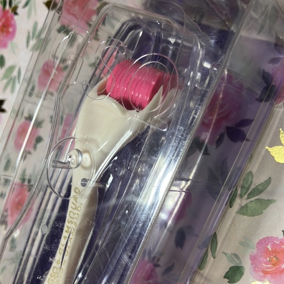 Glam squad micro facial roller - Picture 3 of 6